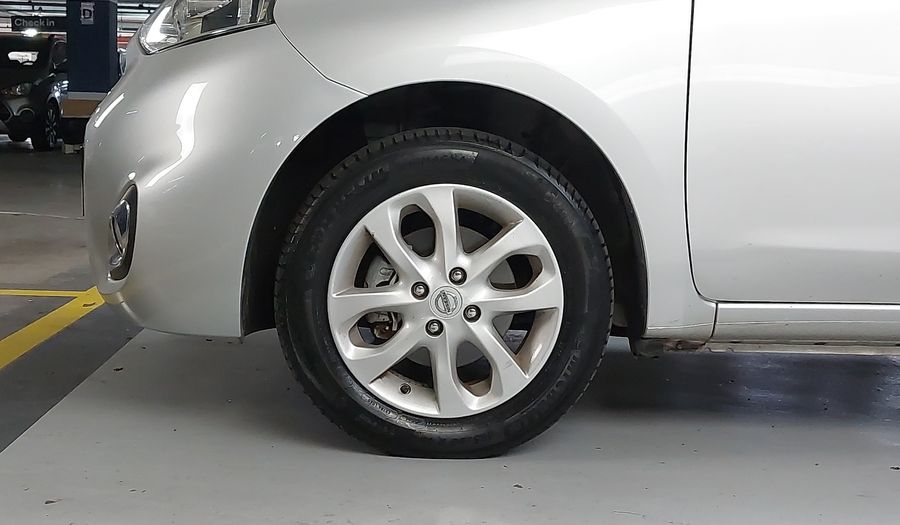 Nissan March 1.6 SV CVT Hatchback 2017