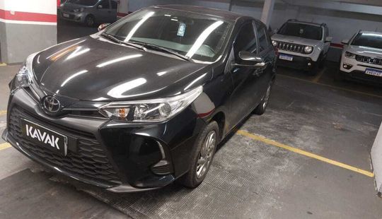 Toyota • Yaris