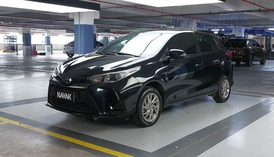 Toyota • Yaris