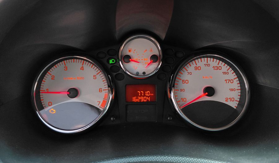 Peugeot 207 1.6 COMPACT XS MT Hatchback 2012