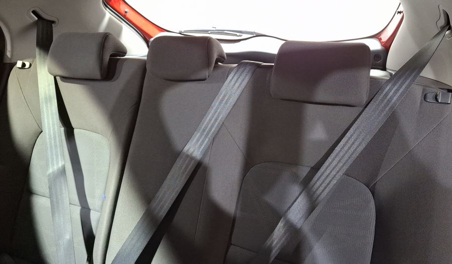 Kia Rio 1.6 LX MT Hatchback 2016