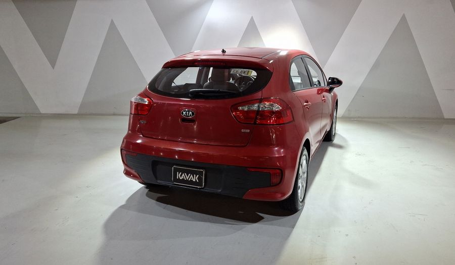 Kia Rio 1.6 LX MT Hatchback 2016