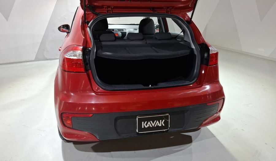 Kia Rio 1.6 LX MT Hatchback 2016