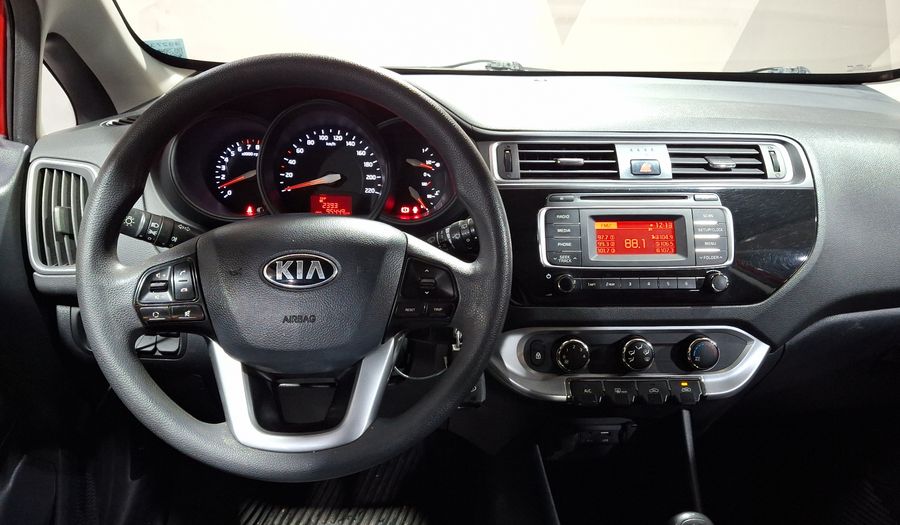 Kia Rio 1.6 LX MT Hatchback 2016