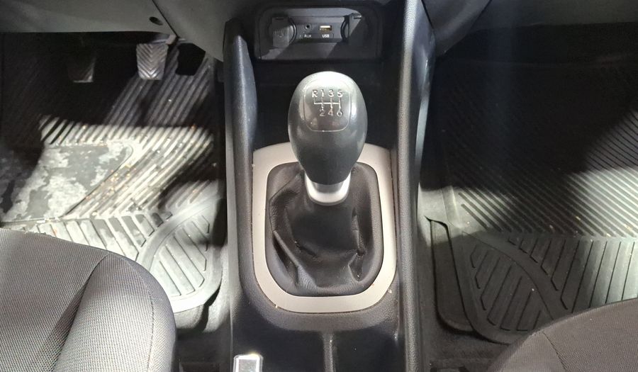 Kia Rio 1.6 LX MT Hatchback 2016