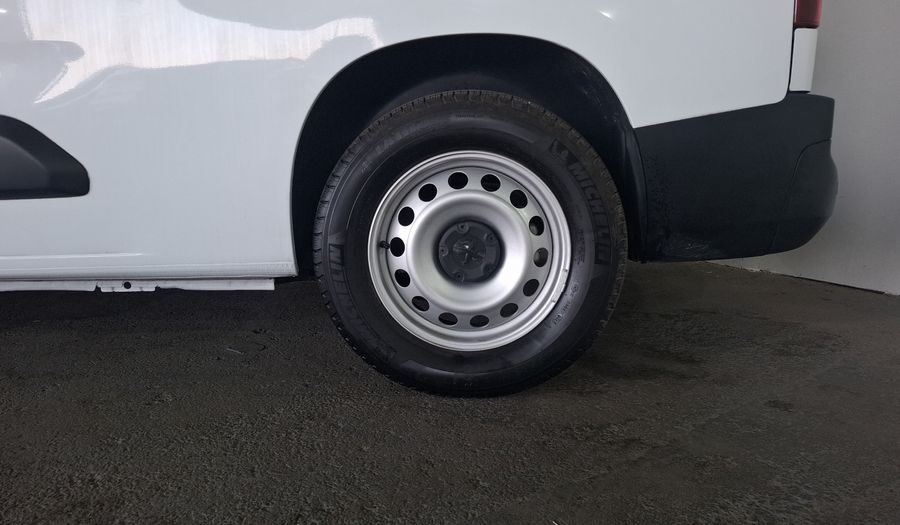 Peugeot Partner BEV 50KWH MAXI PACK AUTO SPK Van 2023