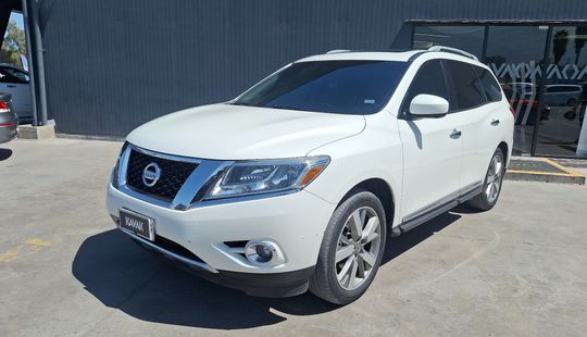 Nissan • Pathfinder