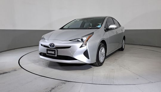 Toyota • Prius