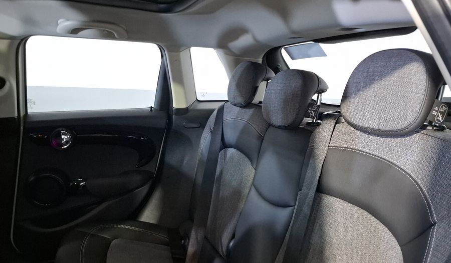 Mini Cooper 1.5 COOPER CHILI DCT Hatchback 2021