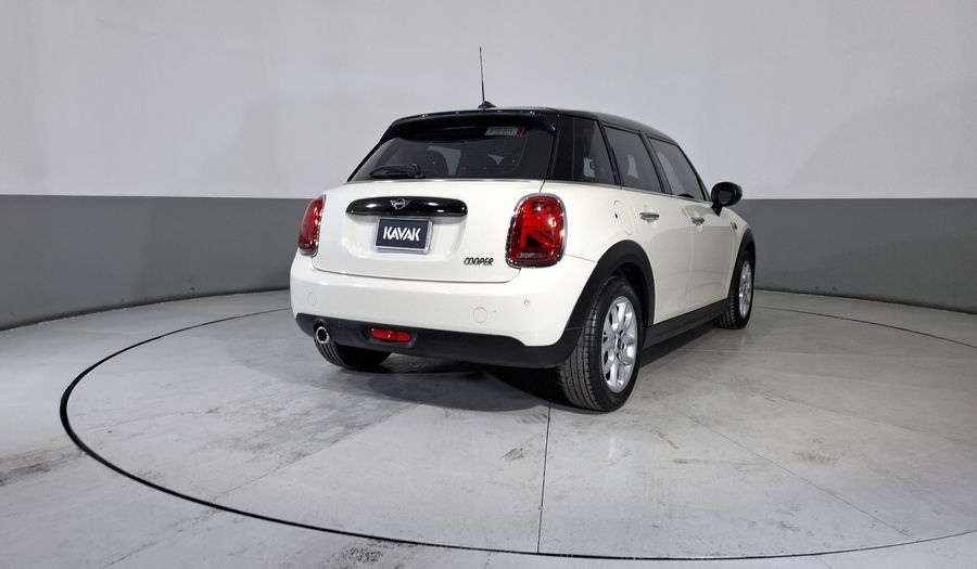 Mini Cooper 1.5 COOPER CHILI DCT Hatchback 2021