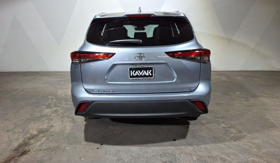 Toyota Highlander 3.5 XLE AUTO Suv 2021