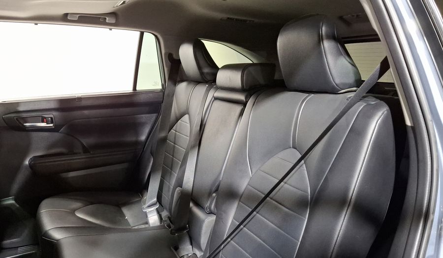 Toyota Highlander 3.5 XLE AUTO Suv 2021