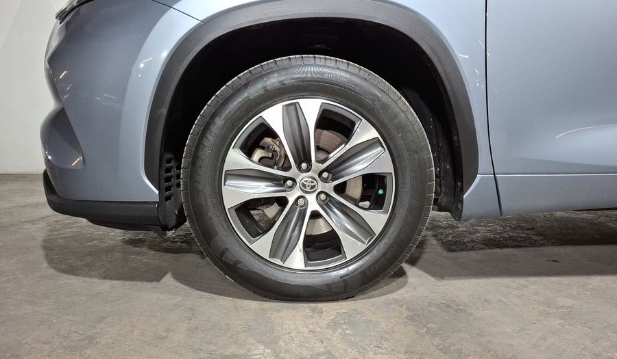 Toyota Highlander 3.5 XLE AUTO Suv 2021