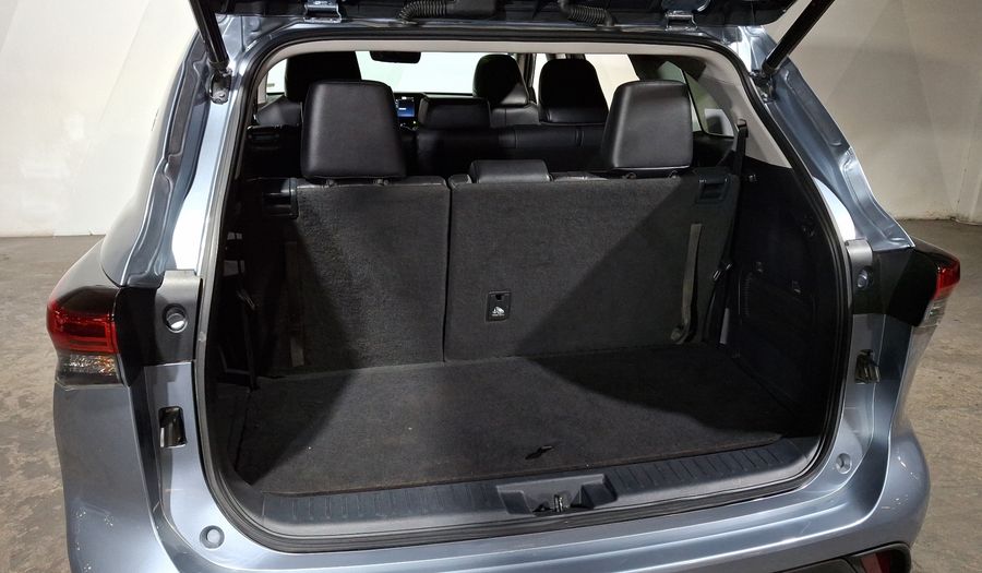 Toyota Highlander 3.5 XLE AUTO Suv 2021