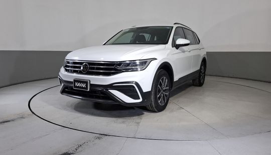 Volkswagen • Tiguan