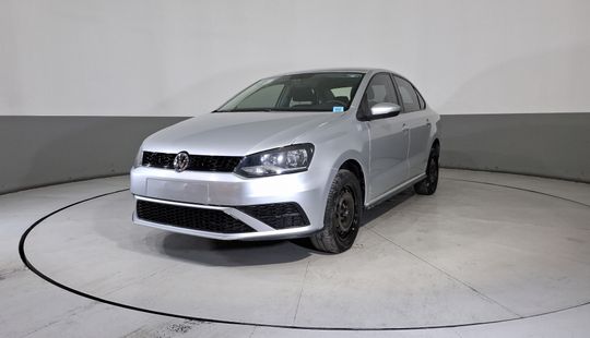 Volkswagen • Vento