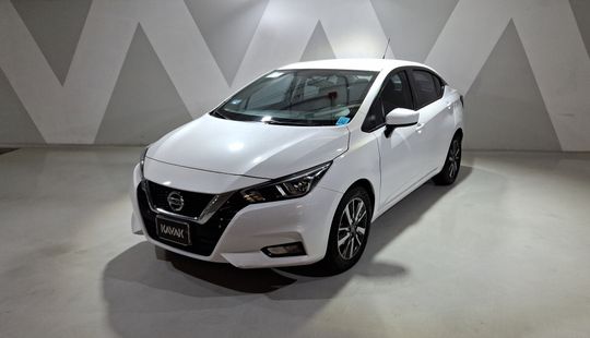 Nissan • Versa