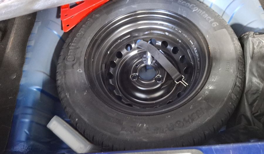 Renault Kwid 1.0 BITONO Hatchback 2024