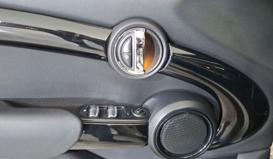 Mini Cooper 1.5 COOPER CHILI DCT Hatchback 2019