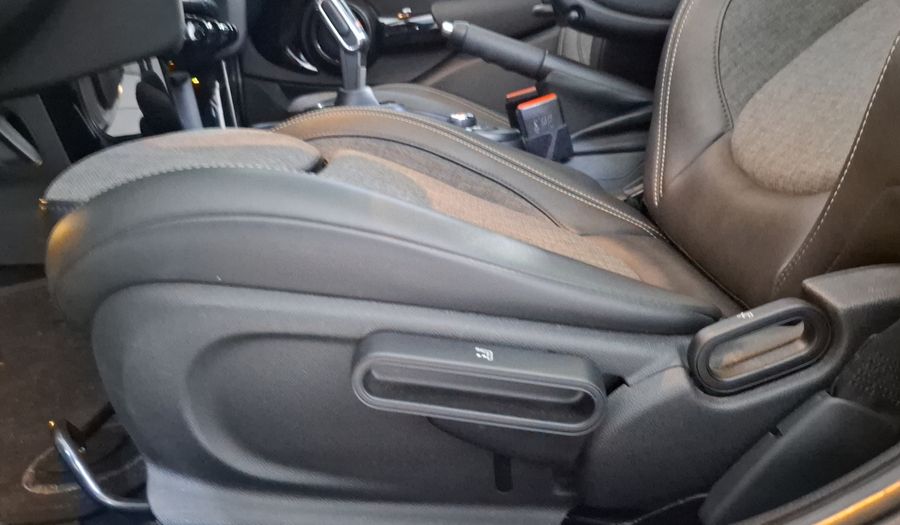 Mini Cooper 1.5 COOPER CHILI DCT Hatchback 2019