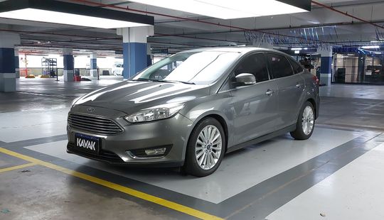 Ford • Focus
