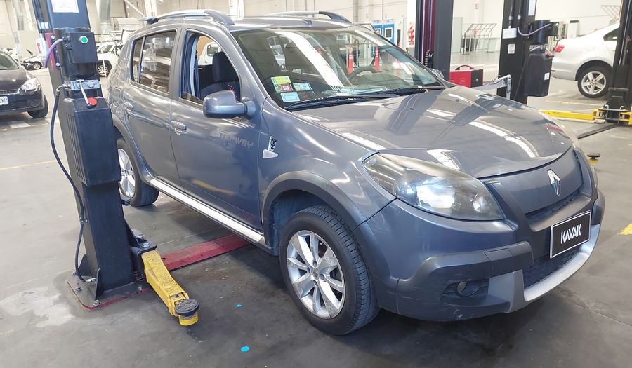 Renault Sandero Stepway 1.6 STEPWAY PRIVILEGE NAV Hatchback 2013