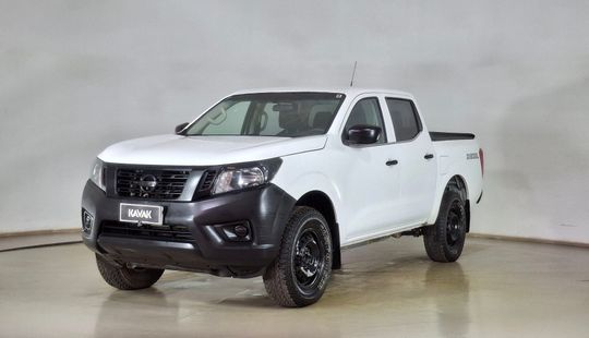 Nissan • Navara