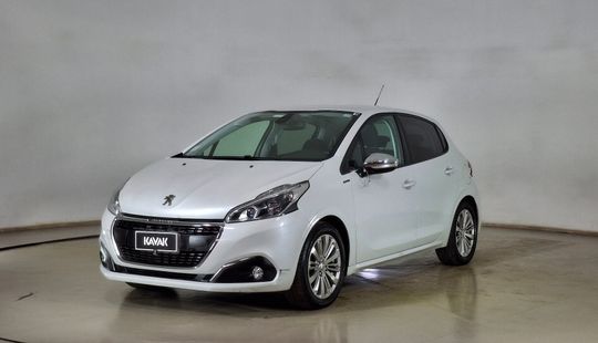 Peugeot • 208