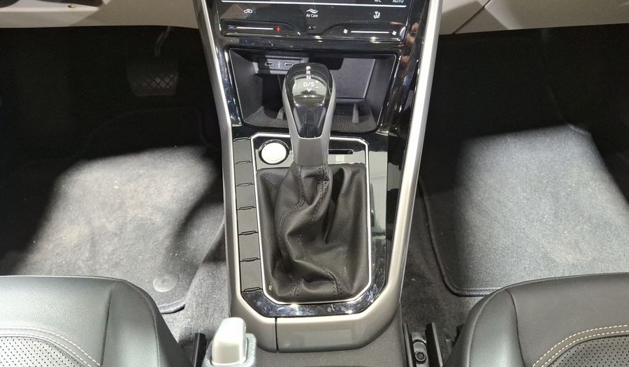 Volkswagen Virtus 1.0 HIGHLINE AUTO Sedan 2024