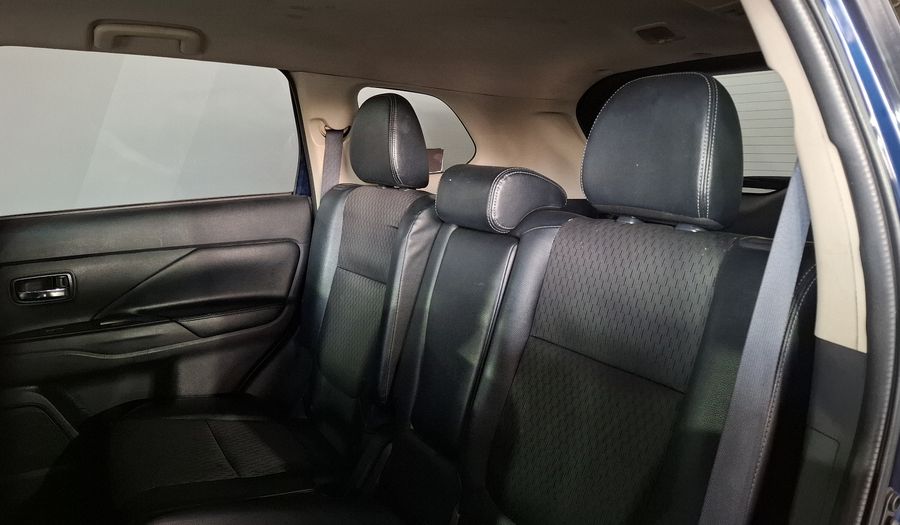 Mitsubishi Outlander 2.4 SE AT Suv 2015