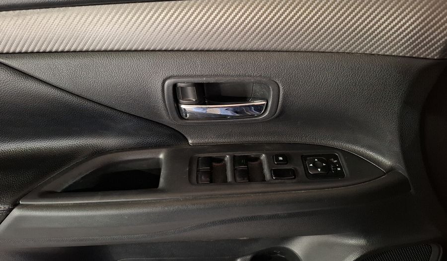 Mitsubishi Outlander 2.4 SE AT Suv 2015