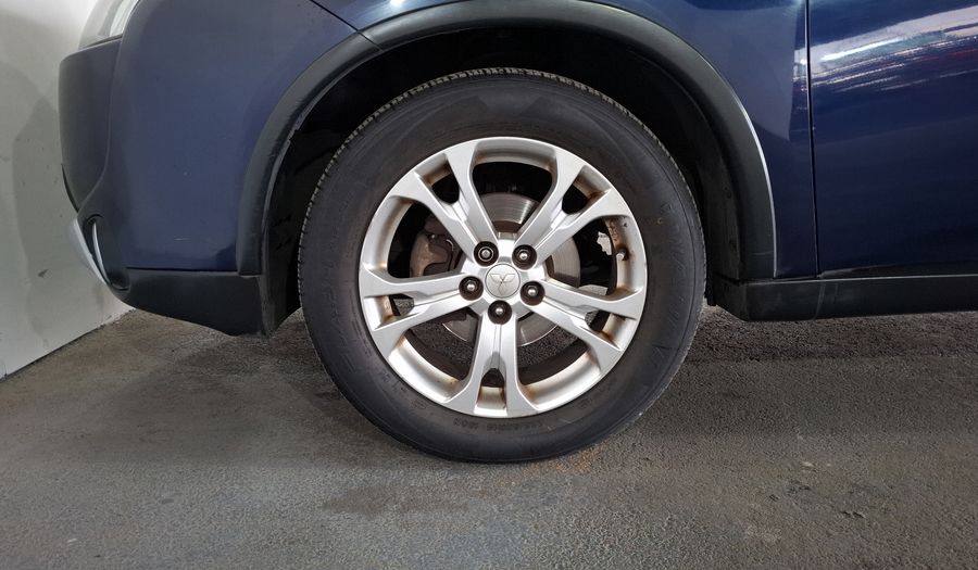 Mitsubishi Outlander 2.4 SE AT Suv 2015