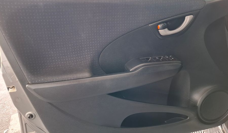 Honda Fit 1.4 LX MT Hatchback 2010