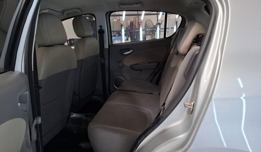 Fiat Palio 1.6 16V ESSENCE Hatchback 2016