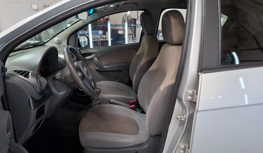 Fiat Palio 1.6 16V ESSENCE Hatchback 2016