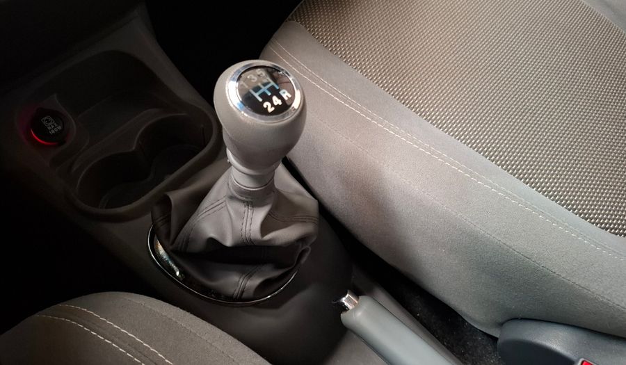 Fiat Palio 1.6 16V ESSENCE Hatchback 2016