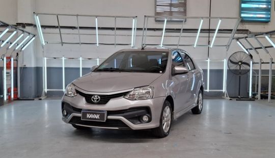 Toyota • Etios
