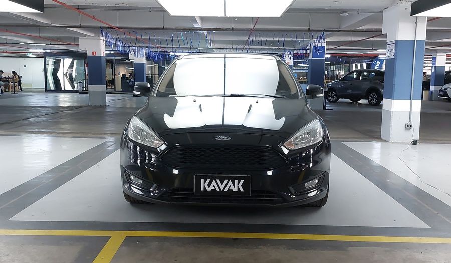 Ford Focus 1.6 SE PLUS Hatchback 2016