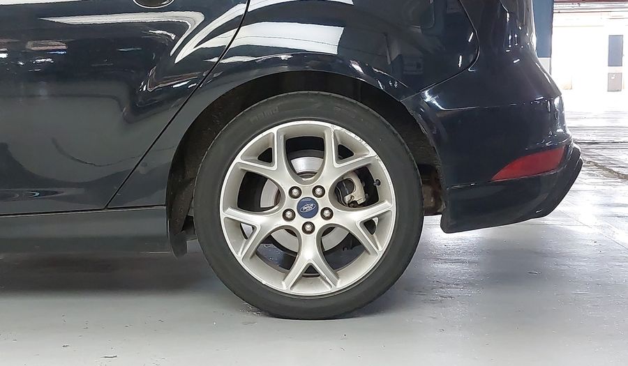 Ford Focus 1.6 SE PLUS Hatchback 2016