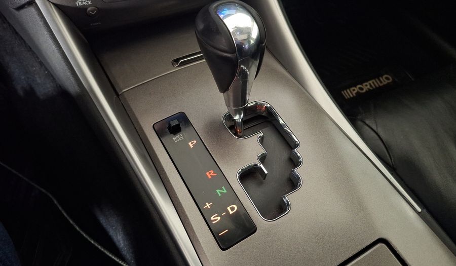 Lexus Is 2.5 250 Sedan 2010