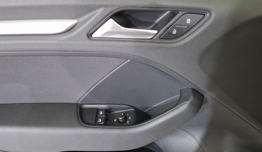 Audi A3 1.4 TFSI AMBIENTE S TRONIC Hatchback 2014