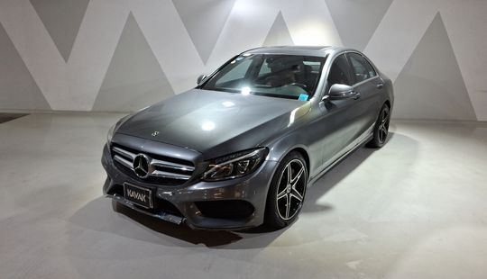Mercedes Benz • Clase C
