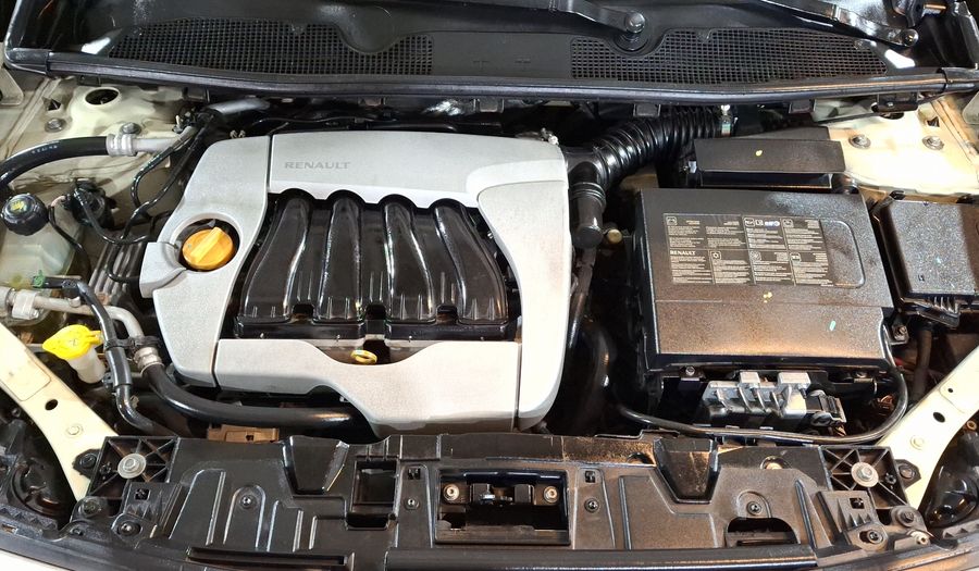 Renault Fluence 2.0 EXPRESSION AT Sedan 2013