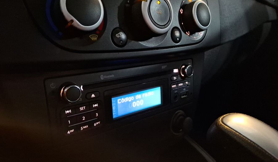 Renault Fluence 2.0 EXPRESSION AT Sedan 2013