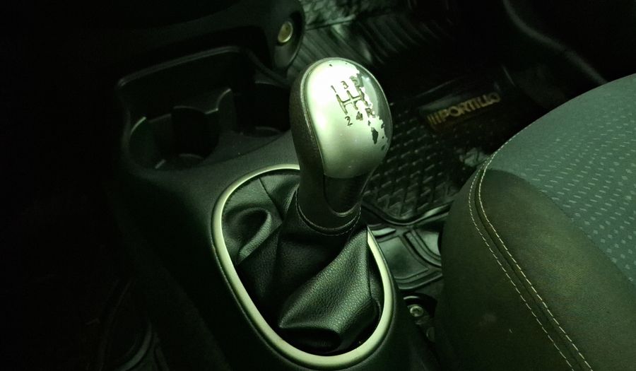 Nissan March 1.6 SPORT ADVANCE Hatchback 2019