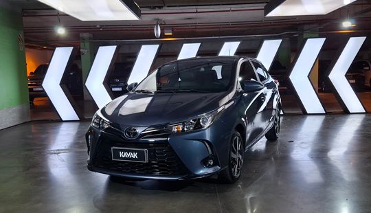 Toyota • Yaris