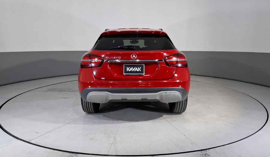 Mercedes Benz Clase Gla 1.6 GLA 200 DCT Suv 2018