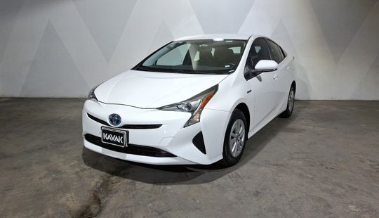 Toyota • Prius