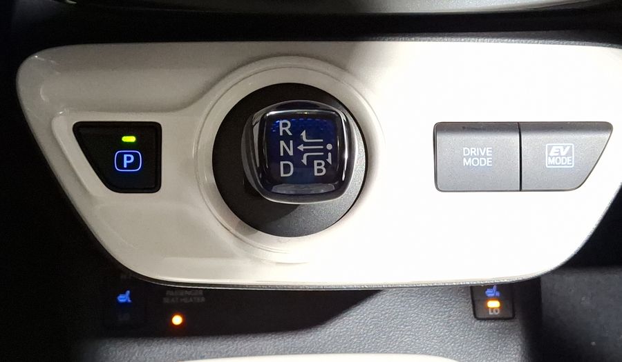 Toyota Prius 1.8 HYBRID PREMIUM SR Hatchback 2016