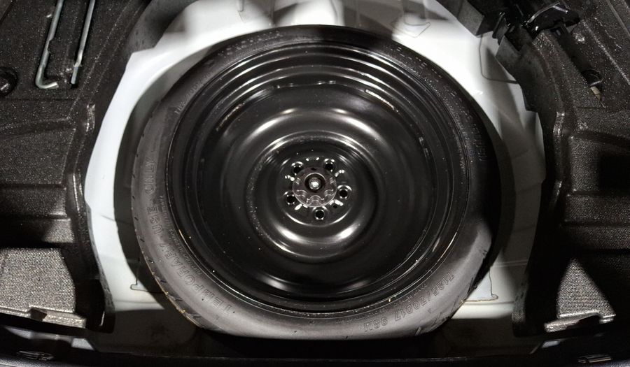 Toyota Prius 1.8 HYBRID PREMIUM SR Hatchback 2016